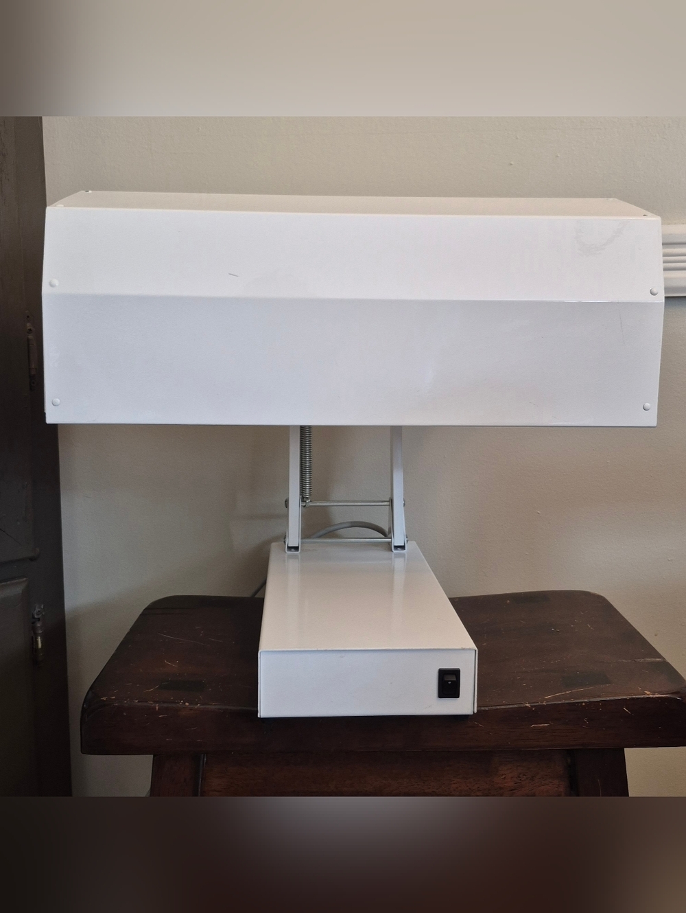 Vintage Sadelite Northern Lights Technologies Light Therapy Desk Lamp